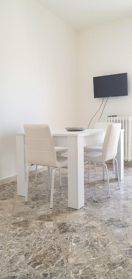 Angela'S Apartment. Elegant Two Bedroom House In Irsina Екстер'єр фото