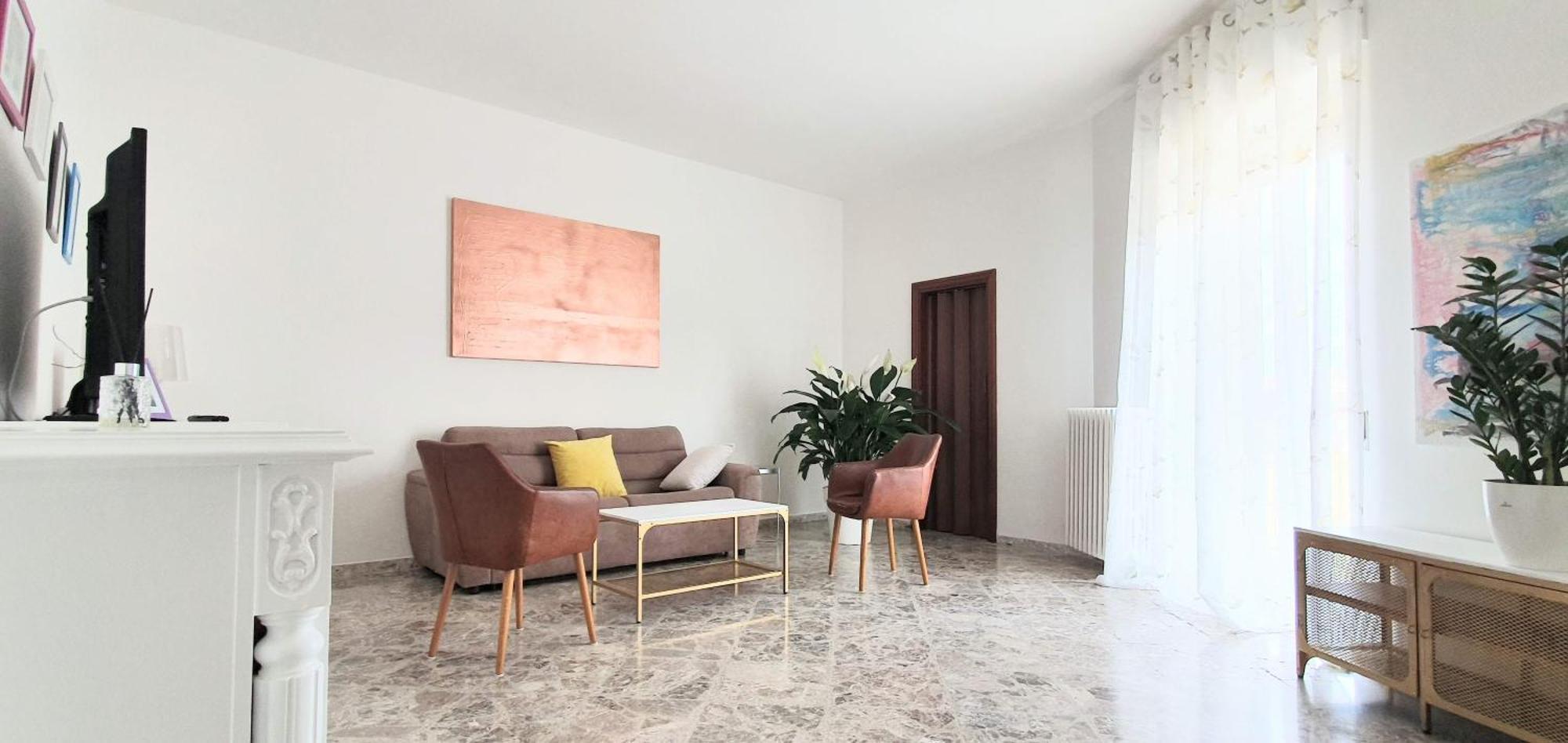 Angela'S Apartment. Elegant Two Bedroom House In Irsina Екстер'єр фото